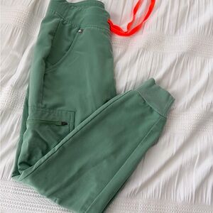 Jade FIGS Women's Zamora Jogger Scrub Pants